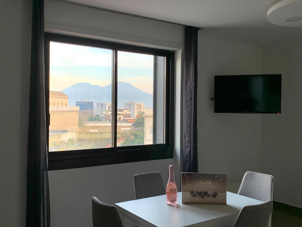Mondo Suites Apartments Наполи Екстериор снимка