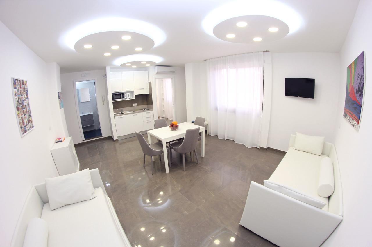 Mondo Suites Apartments Наполи Екстериор снимка